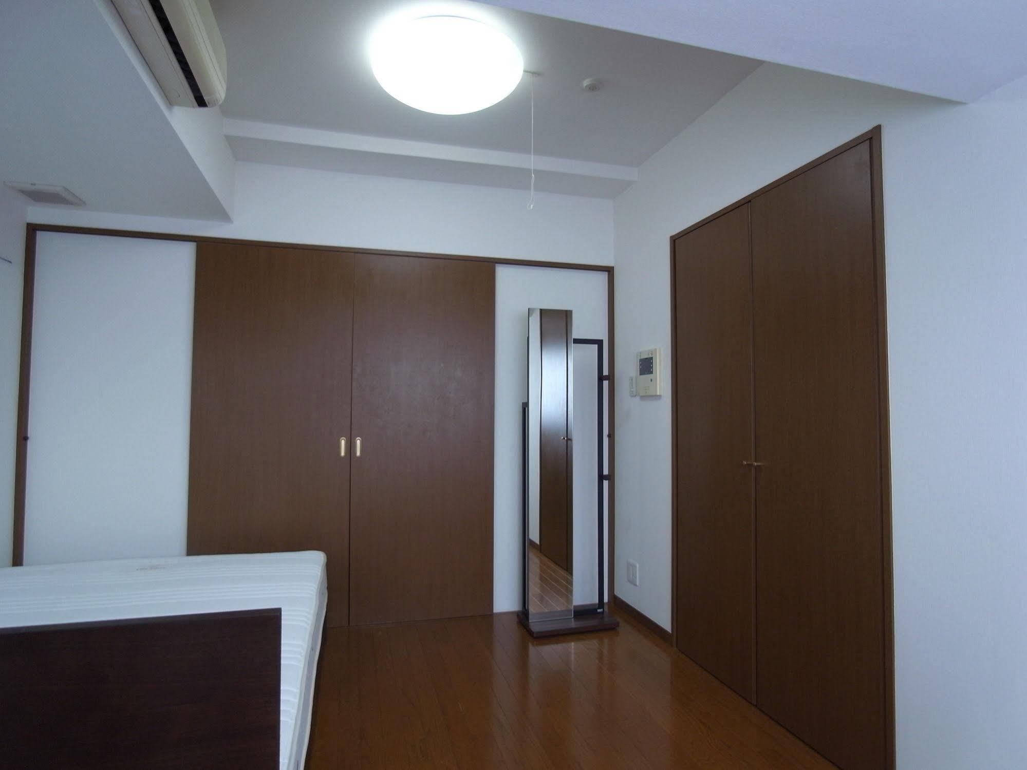 Palace Studio Shinjuku Parkside Токио Экстерьер фото